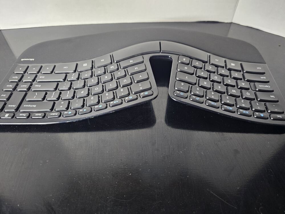 Microsoft Sculpt Wireless Ergonomic Desktop Keyboard 1559 NO Dongle